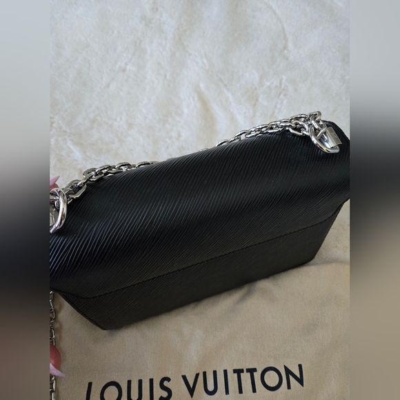 Near perfect condition - Louis Vuitton Twist MM - Picture 5 of 16